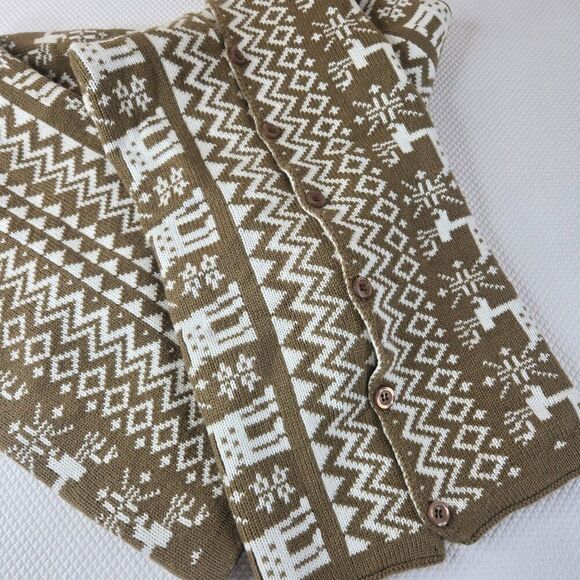 Angeleno Reindeer Pattern Knit Sweater Wrap Shawl Button Arms Fair Isle - Picture 6 of 6
